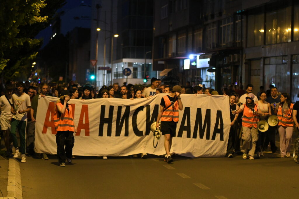 Novi Sad 02. jun 2025. Protestna šetnja studenata pod sloganom "I nama je dosta krvi" u Novom Sadu zbog puštanja okrivljenih za prebijanje studentkinje, protest, studenti, Foto:Nova.rs (Nenad Mihajlović)