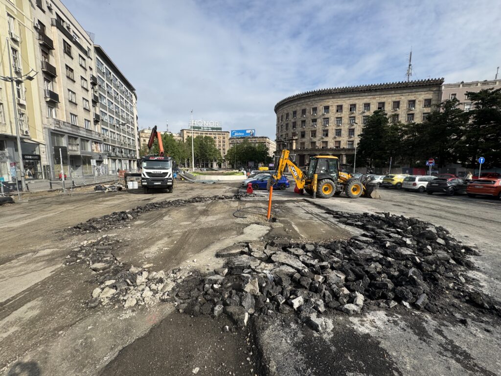Beograd 22.05.2025. Izgradnja kružnog toka kod skupštine i trga nikole pašića, kružni tok