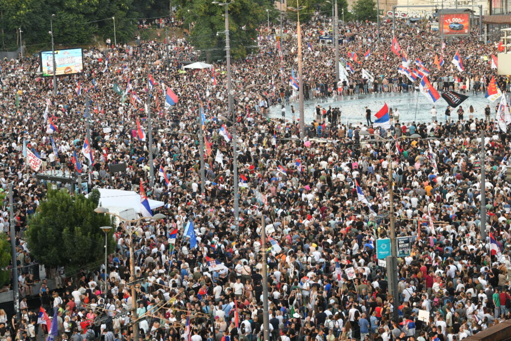 1751133944-vidimo-se-na-vidovdan-protest-slavija-280625-foto-vladislav-mitic-nova-rs-5-1024x683.jpeg