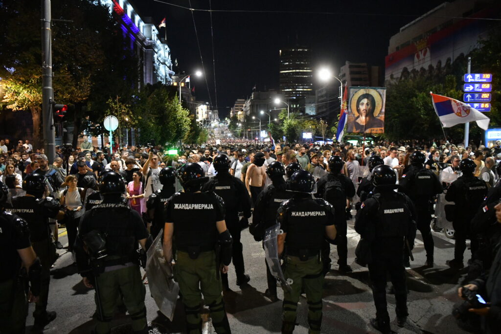 Beograd 14. avgust 2025. Protest studenata u blokadi I gradjana pod sloganom "Večeras pucate po šavovima" Generalštab Foto:Vladislav Mitić/Nova.rs