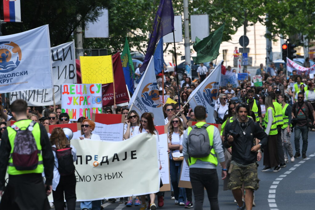 1746960337-protest-predskolskih-radnika-110525-foto-amir-hamzagic-nova-rs-24-1024x683.jpg