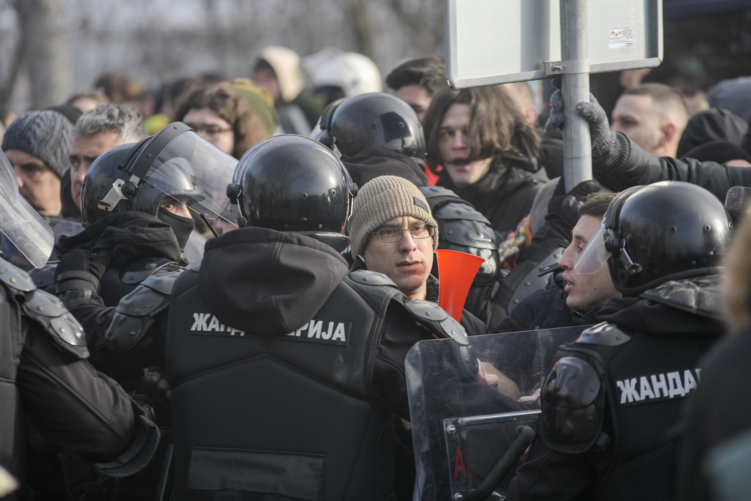 NOVI SAD_BLOKADA PAORA I STUDENATA KOD RUMENKE_140