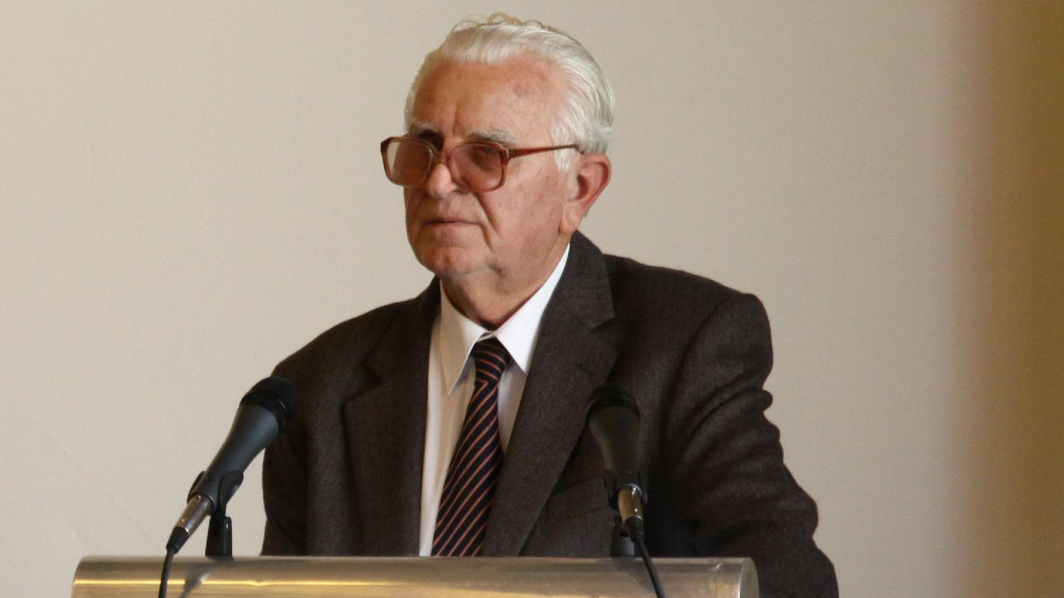 ZoranKovacevic_TribinaBSANU_2014_sec_b.jpg02.jpg02