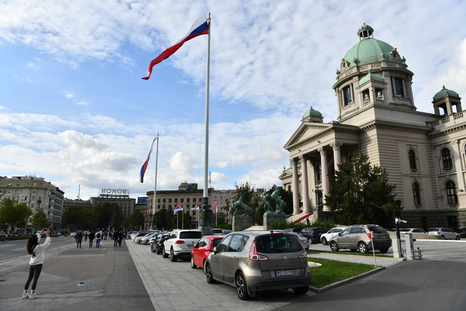 Beograd 30. septembar 2024. Skupština Srbije parking, parkirani automobili Foto:Vesna Lalić/Nova.rs