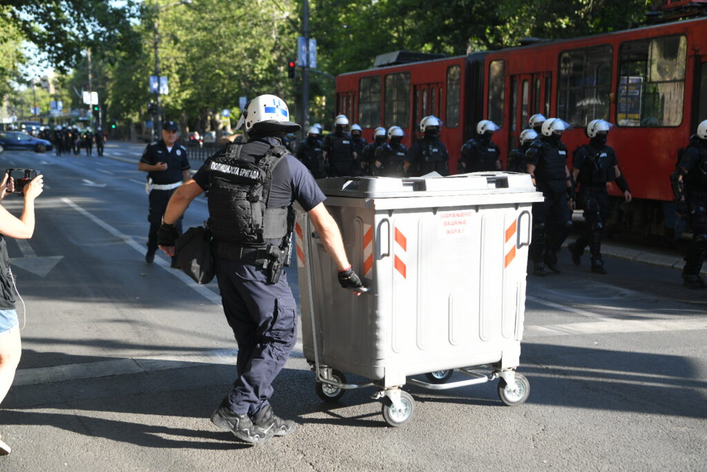 Beograd 04. jul 2025. Blokada Beograd staje u okviru akcije studenata Srbija staje zbog policijske brutalnosti prema građanima policija Foto:Amir Hamzagić/Nova.rs