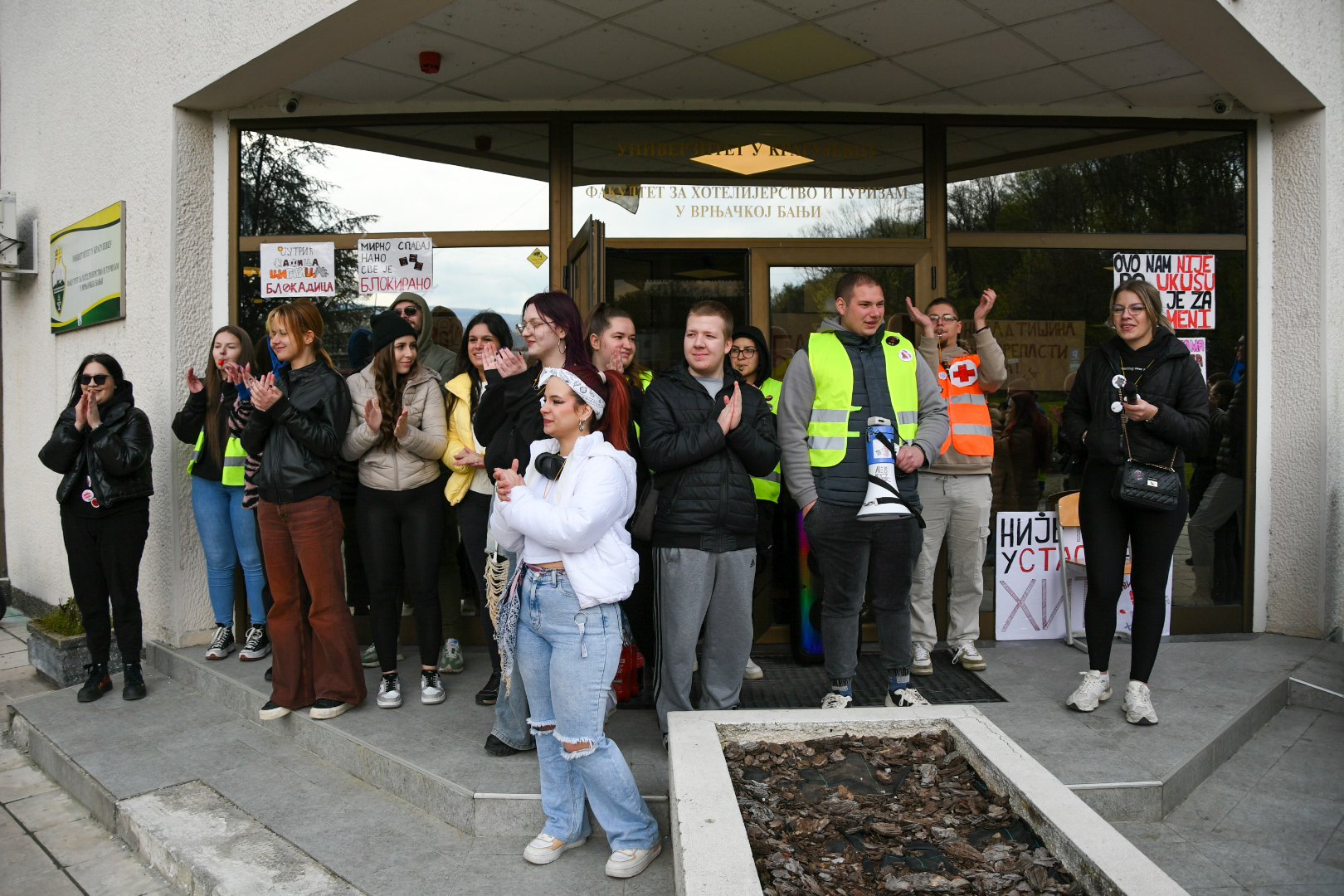 Vrnjačka Banja 10. april 2025. Biciklisti koji su iz Niša krenuli ka Novom Pazaru na protest, stigli u Vrnjačku Banju Foto:Andrej Veličković