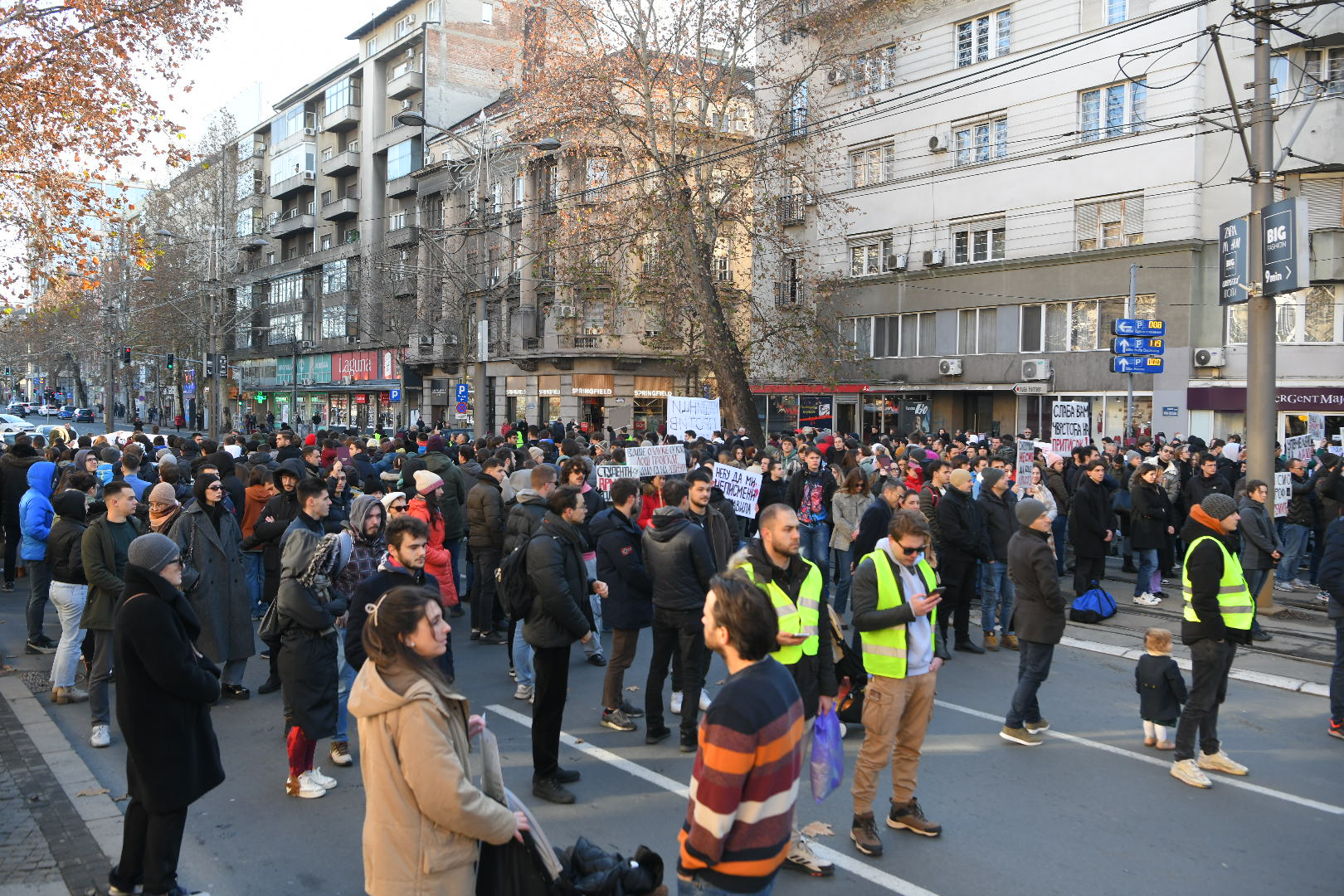 Beograd 22. decembar 2024. Studentska blokada na Bulevaru kralja Aleksandra, Elektrotehnički fakultet, Pravni fakultet, Masinski, Arhitektonski, studenti Foto:Amir Hamzagić/Nova.rs