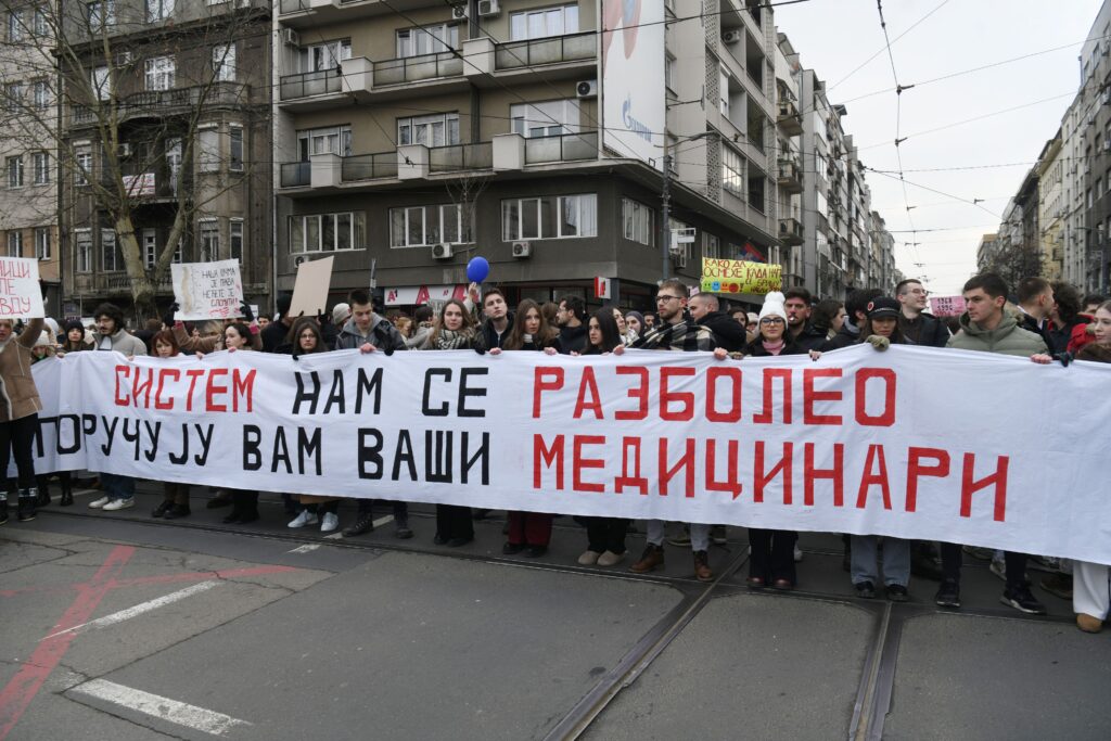 Beograd 16. januar 2025. Studenti okupljanje ispred Pravnog fakulteta podrska devojci koju je oborio auto na blokadi Foto:Filip Krainčanić/Nova.rs