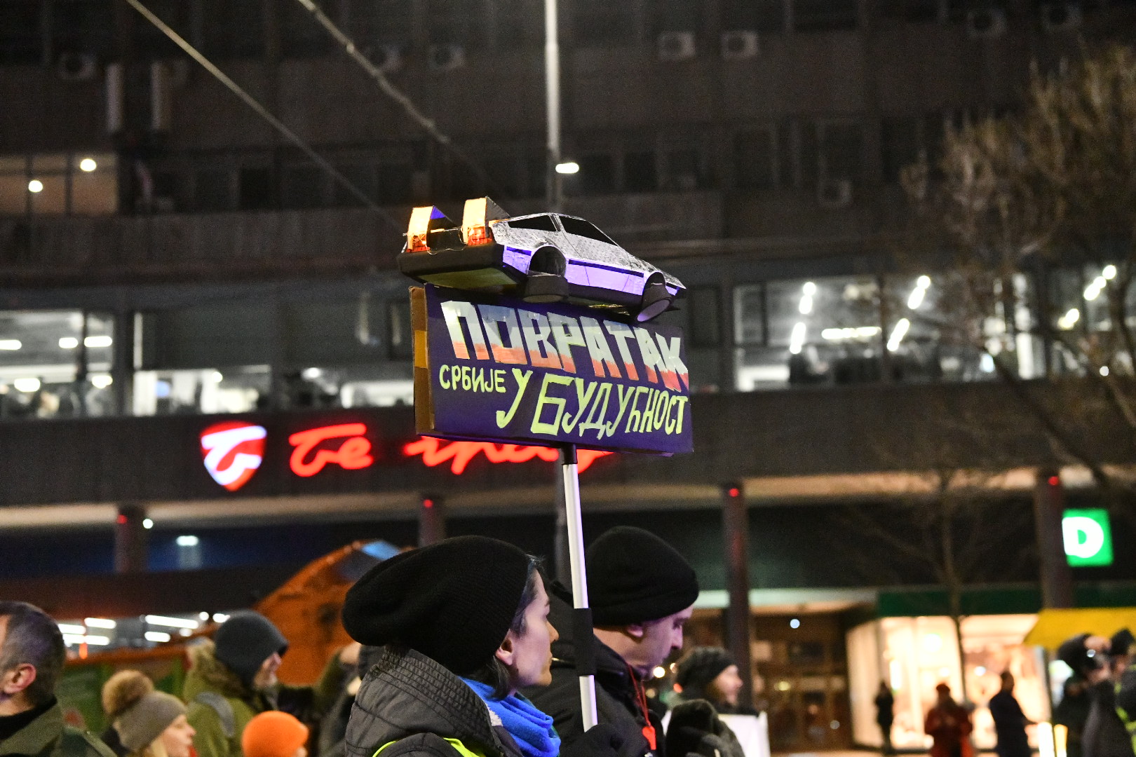 Stari Grad
Beograd 20.02.2025. Protestna šetnja Sretnimo se kod Vuka.  Protest Beogradskih opština. U Beogradu sa više lokacija kreću građani da bi se sreli kod Vukovog spomenika Foto: Vesna Lalić/Nova.rs