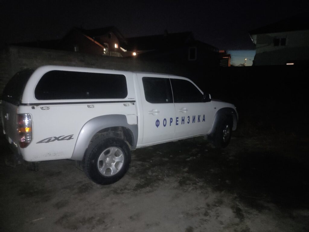 Kuća sa mesta ubistva u NS, ovaj slučaj skoka sa Novog Sada, poslao Uglješa Bokić, Novi Sad, muškarac danas skočio sa mosta a pre toga rekao da je ubio ženu, ubistvo, samoubistvo, forenzika, policija