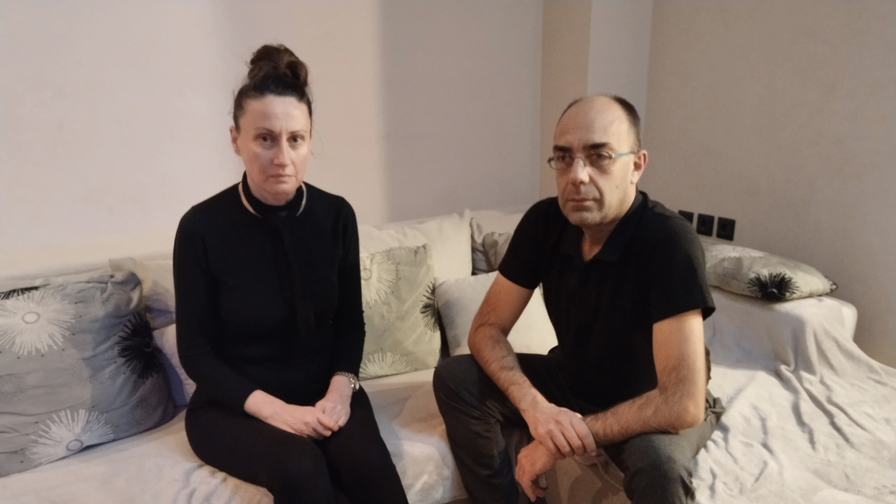 Niška Banja, roditelji ubijenog dečaka Andreja, Andrej Simić (13), ubijen, Sanja Simić, majka, Mića Simić, otac Foto: Miljana Isailović/Nova.rs