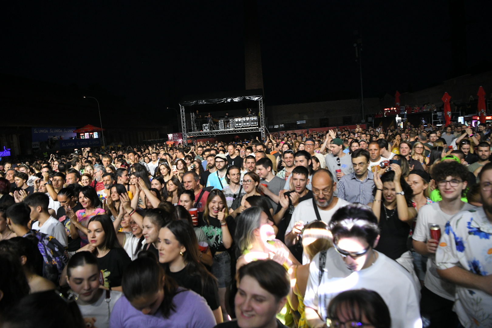 Bajaga i instruktori 
Kragujevac 26.06.2025. U Kragujevcu počeo muzički festival Arsenal fest. Prvi dan, prvo veče Foto: Amir Hamzagić/Nova.rs