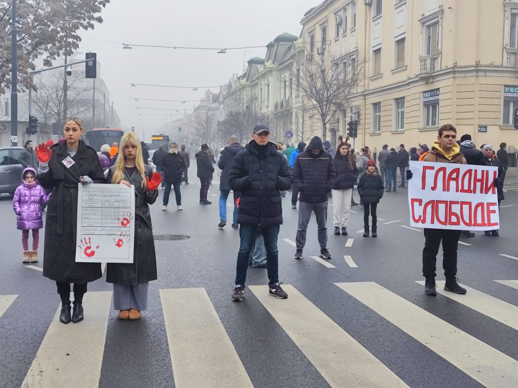 Beograd 01. januar 2025. Zemun Akcija "15 minuta tišine" za 15 nastradalih osoba u padu nadstrešnice u Novom Sadu Foto:Goran Srdanov/Nova.rs