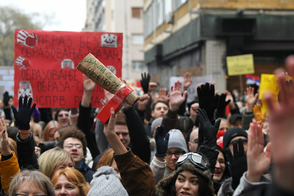 Beograd 20. januar 2025. Protest studenata I prosvetnih radnika, učenika na platou ispred Filozofskog fakulteta Foto:Amir Hamzagić/Nova.rs