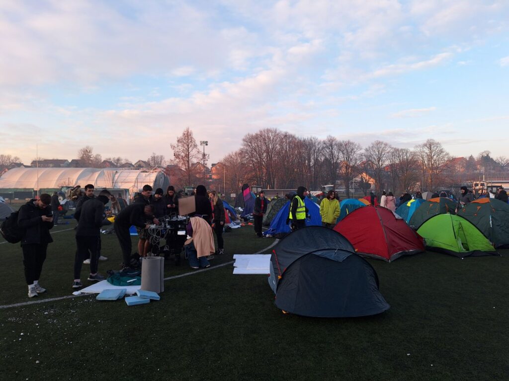 Studenti kod Inđije