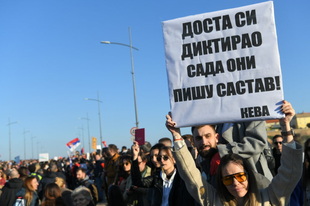 Novi Sad 01. februar 2025. Akcija Tri meseca - tri mosta  kojom ce biti obelezena tri meseca od pogibije 15 ljudi u padu nadstresnice na zeleznickoj stanici u Novom Sadu Foto:Amir Hamzagić/Nova.rs