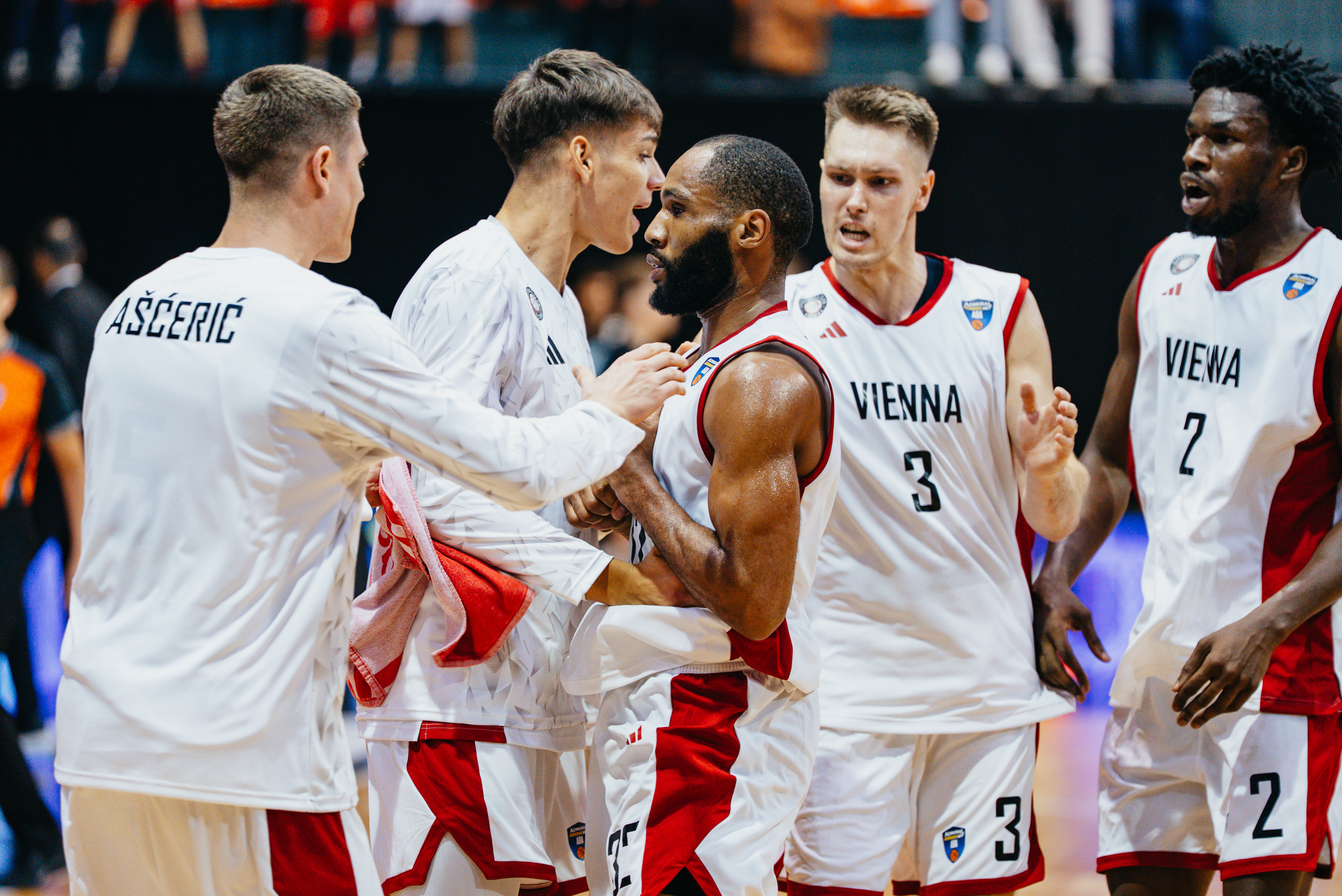 20251003220141_251003_BC_Vienna_vs_Ilirija_28c29CrownCapture___LeSteve_064