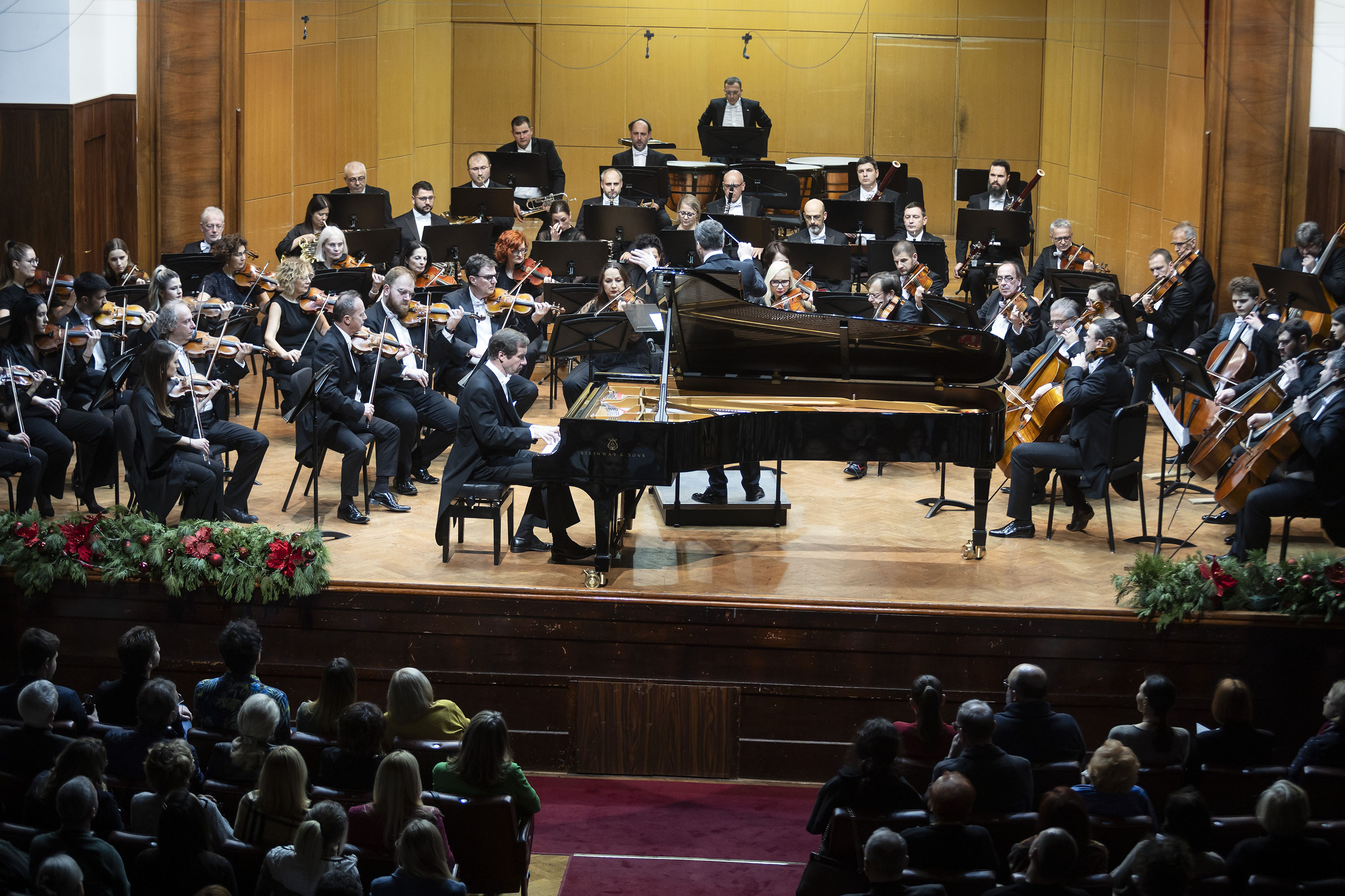 1) Nikolaj Luganski sa Beogradskom filharmonijom, foto Marko Đoković