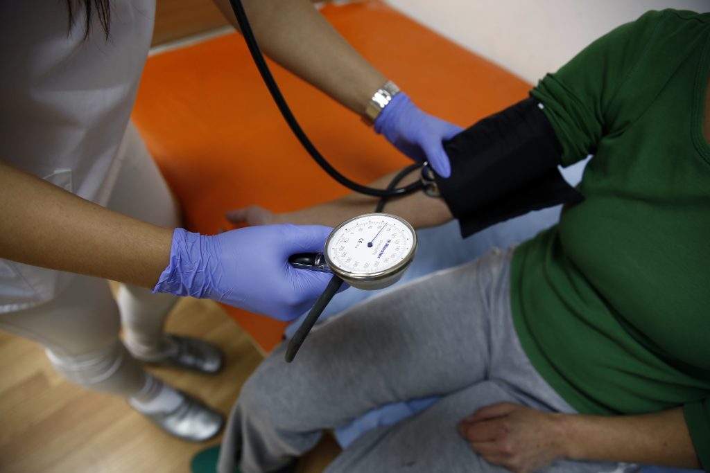 BEOGRAD 16.11.2016 Bolnica bolesti zavisnosti, Drajzerova ulica injekcija merenje pritiska Foto:Vesna Lalić