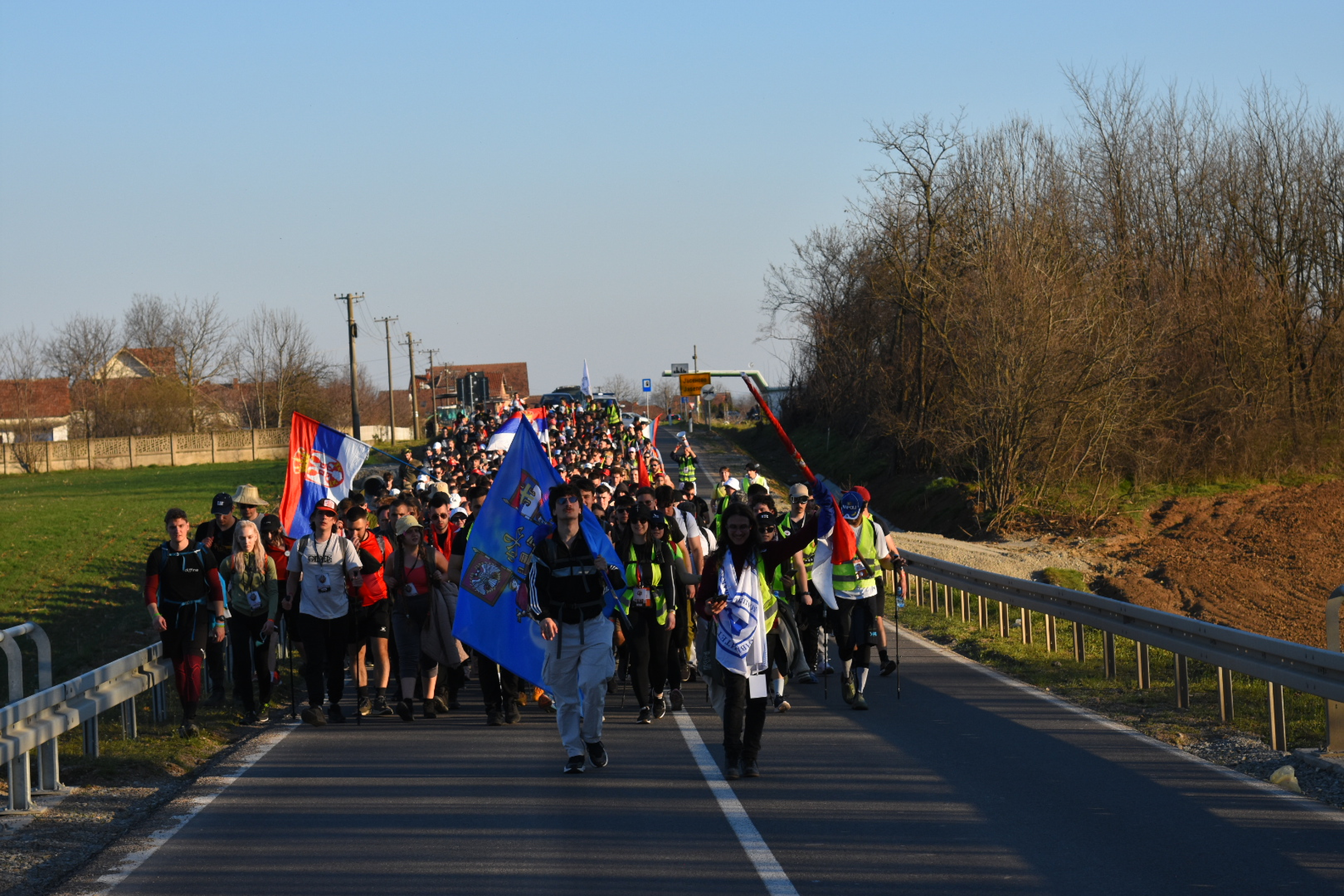 After a break in Despotovac, the students blocking the faculties in Nis continued the march "Ide Nis, stize Nis" to Belgrade, via Medvedja to Sedlar, where they will sleep tonight.