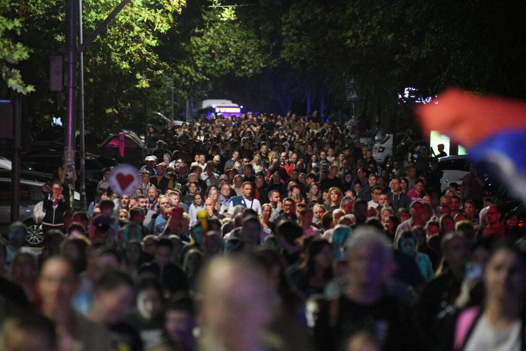 Beograd 17.09.2025. Veliki protest tri škole. Protest, skup građana, šetnja Foto: Amir Hamzgaić/Nova.rs