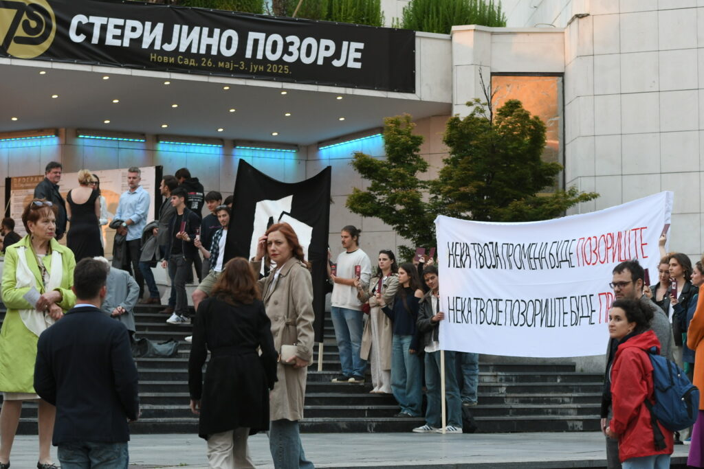 1748282338-novi-sad-tihi-protest-studenata-260525-foto-nova-rs-7-1024x683.jpeg