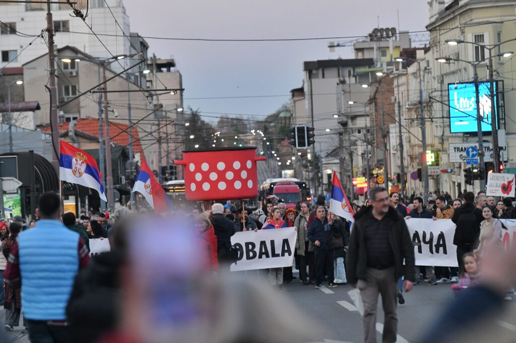 Beograd 09. april 2025. Akcija Palilule u blokadi kod Vukovog spomenika na Bulevaru kralja Aleksandra „Malo večernje dinstanje“, neformalna inicijativa „Palilula u blokadi“ , protest Foto:Goran Srdanov/Nova.rs