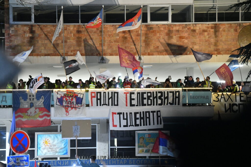 Beograd 11. mart 2025. Blokada RTS-a, Radio televizija Srbije,  RTS, Takovska 10, studenti i građani blokirali su zgradu RTS-a, studentski protest Foto:Vladislav MItićNova.rs