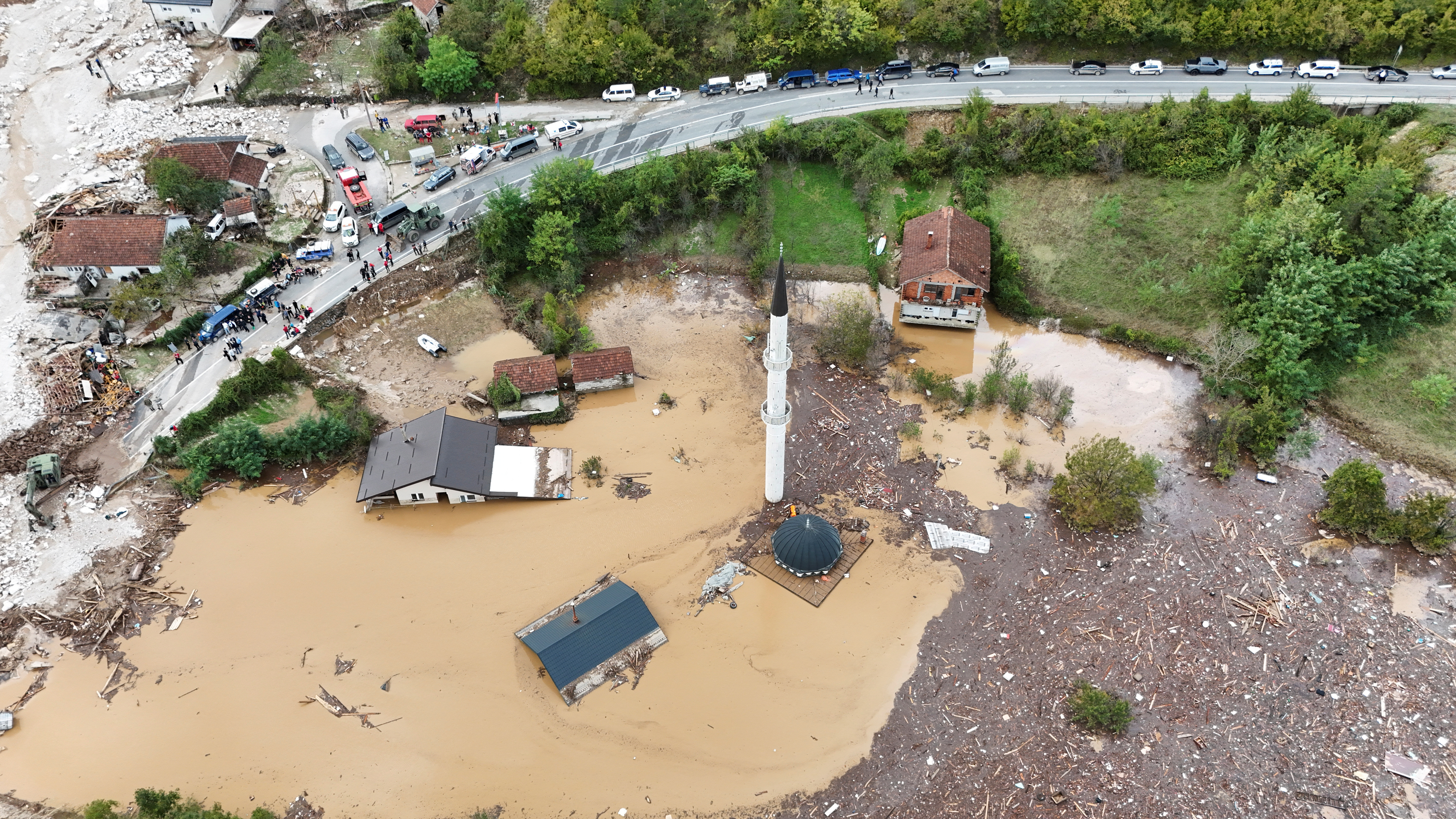 Bosna poplava, FILE PHOTO: Soccer-Bosnian FA postpones all matches amid floods and landslides