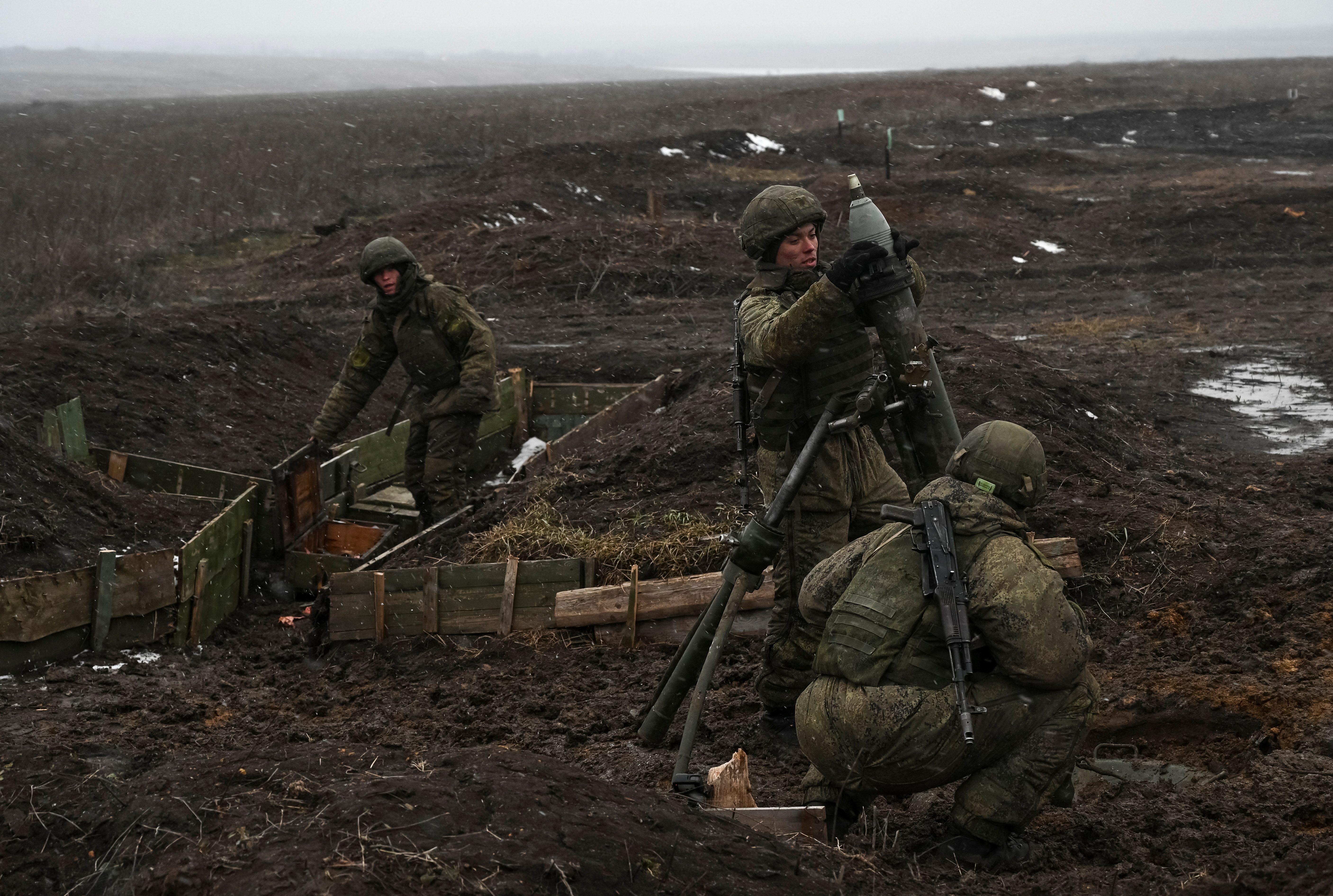 Russian service members hold drills in the Rostov region