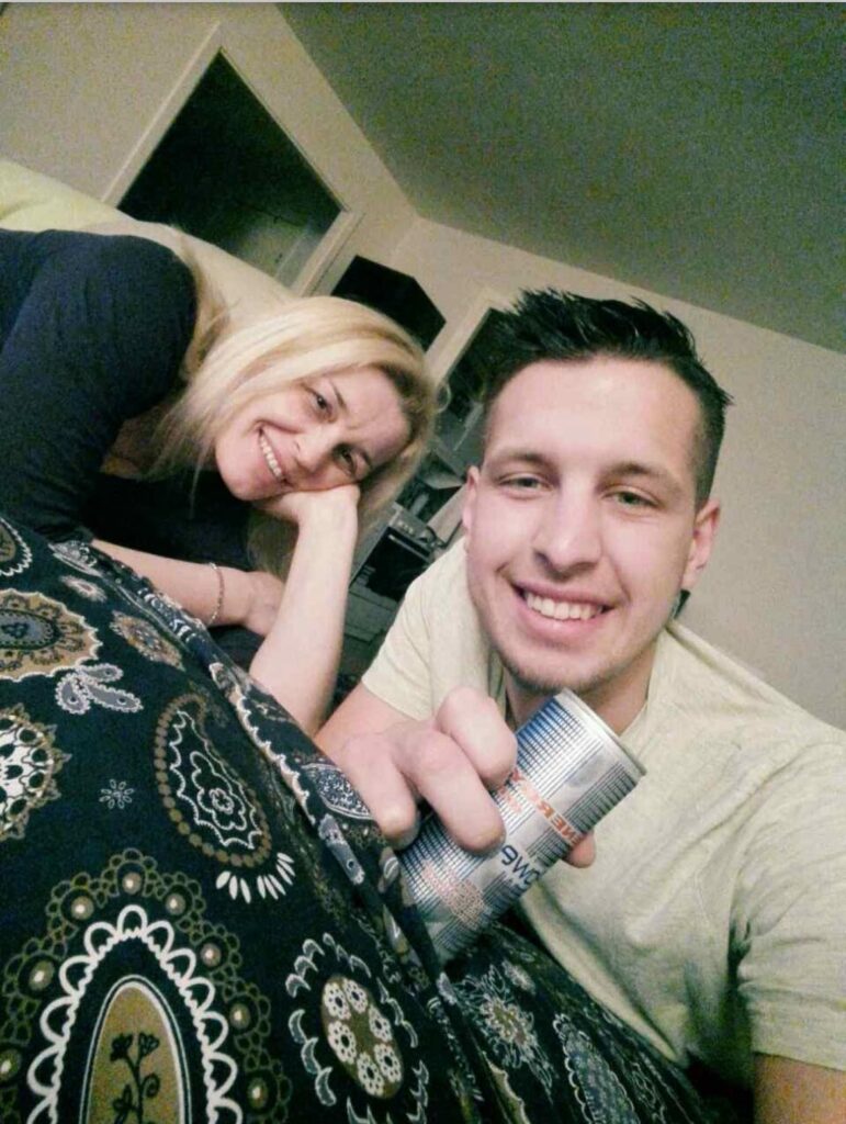 Dragana Nikolić majka Alekse Stojmenovića iz Aleksinca koji je nastradao na rođendanu