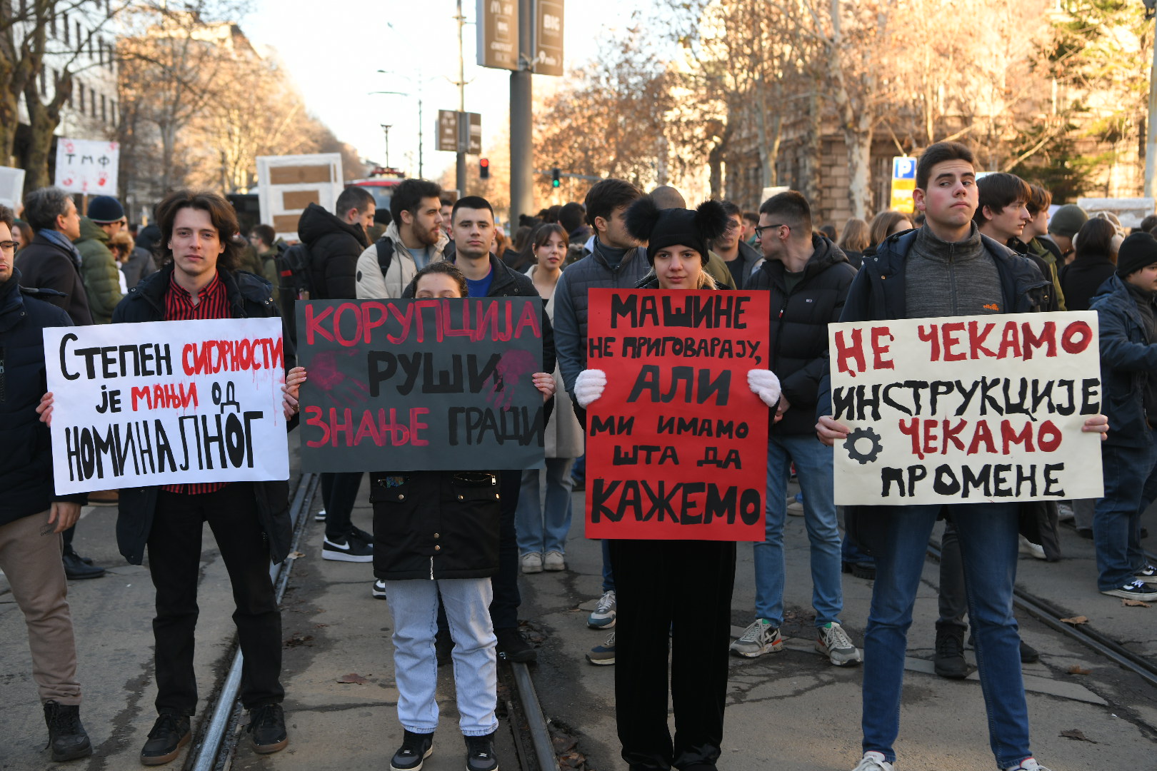 Beograd 22. decembar 2024. Studentska blokada na Bulevaru kralja Aleksandra, Elektrotehnički fakultet, Pravni fakultet, Masinski, Arhitektonski, studenti Foto:Amir Hamzagić/Nova.rs