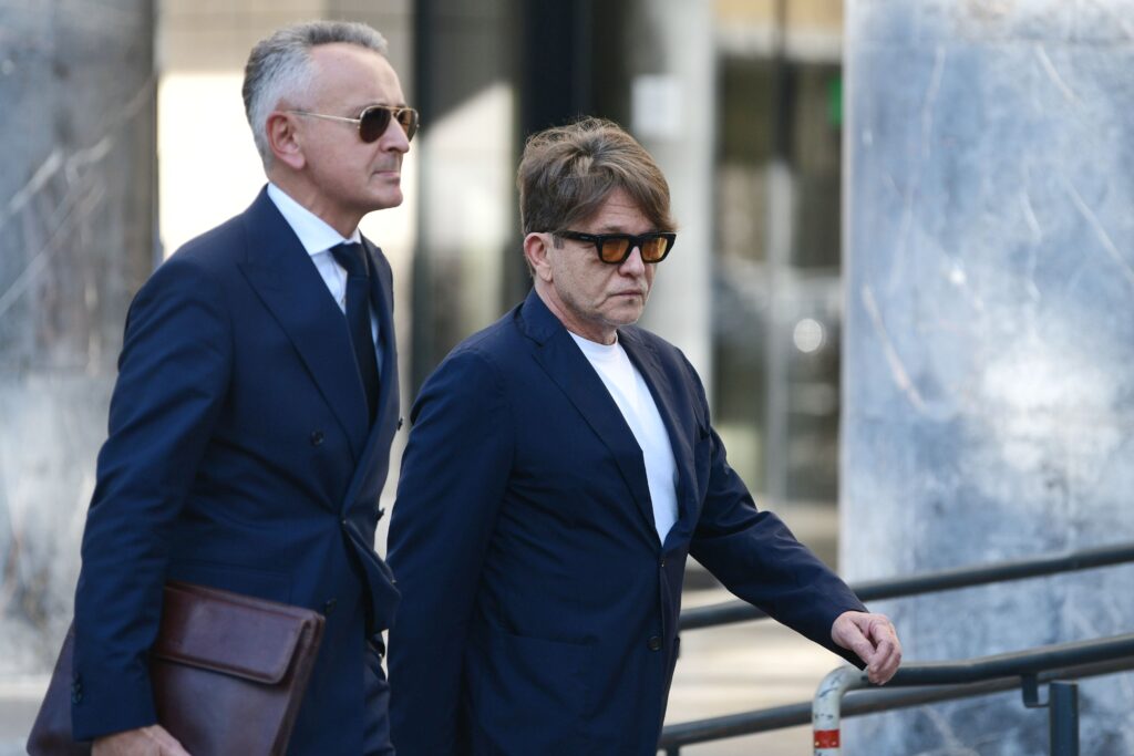 Beograd 25. oktobar 2024. Suđenje u  Prvom osnovnom sudu u Beogradu reditelju i glumcu Draganu Bjelogrlicu povodom optuzbi za nasilnicko ponasanje prema kolegi Predragu Antonijevicu  Foto:Filip Krainčanić/Nova.rs