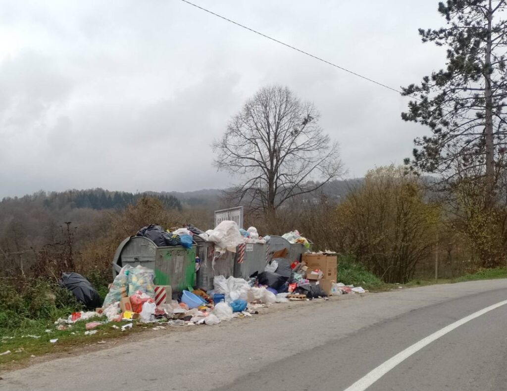 Užice. Lužnička dolina zatrpana smećem, smeće, đubre, djubre, otpad Foto: Slavica Panić/Nova.rs