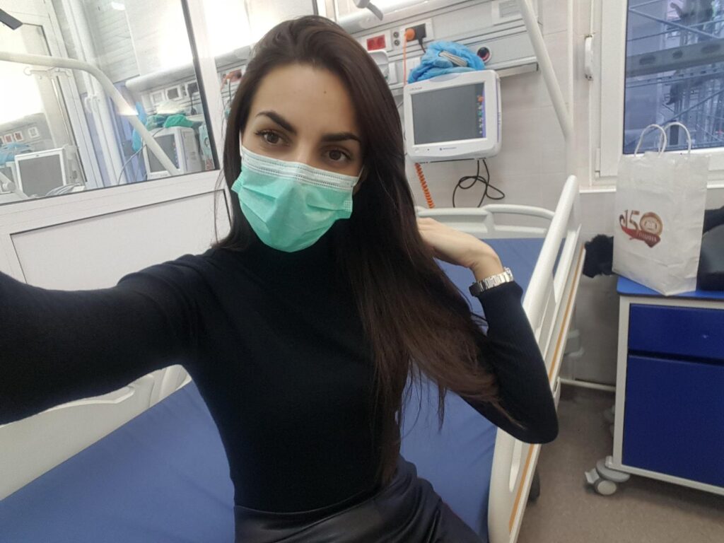 Ivana transplantacija, 
Ivana je pre 5 godina prošla transplantaciju i dobila novu jetru, a sad čeka bebu  Ivana Joksić