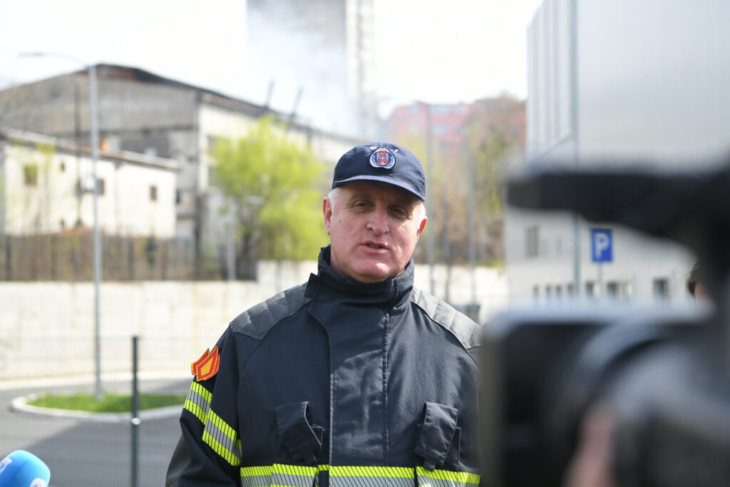 Beograd 21.03.2024. Pozar Fabrika u Mis Irbijevoj na Zvezdari ,Uciteljsko naselje Foto: Amir Hamzagić/Nova.rs