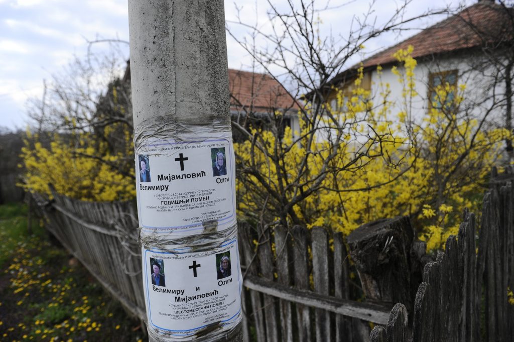 Velika Ivanča godišnjica 2015 foto Vesna Lalić
Velika Ivanca 08.04.2015. Olga i Velibor Mijailovic, godinu dana posle nezapamcenog masakra u selu pored Mladenovca, krvavi pir Ljubise Bogdanovica, umrlica foto Vesna Lalic