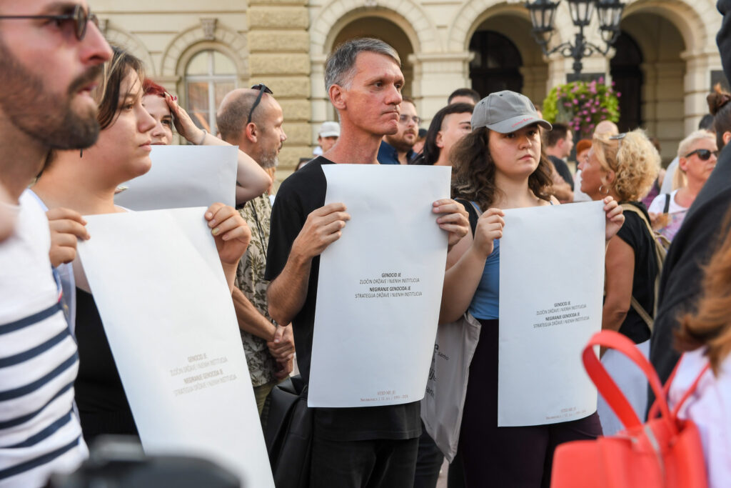 Novi Sad 11. jul .2024. Sukob desnicara i antifasista zbog najave desnicarske organizacije Srpki Soko da obeleze dan pobede u Srebrenici Foto:Nenad Mihajlović/Nova.rs