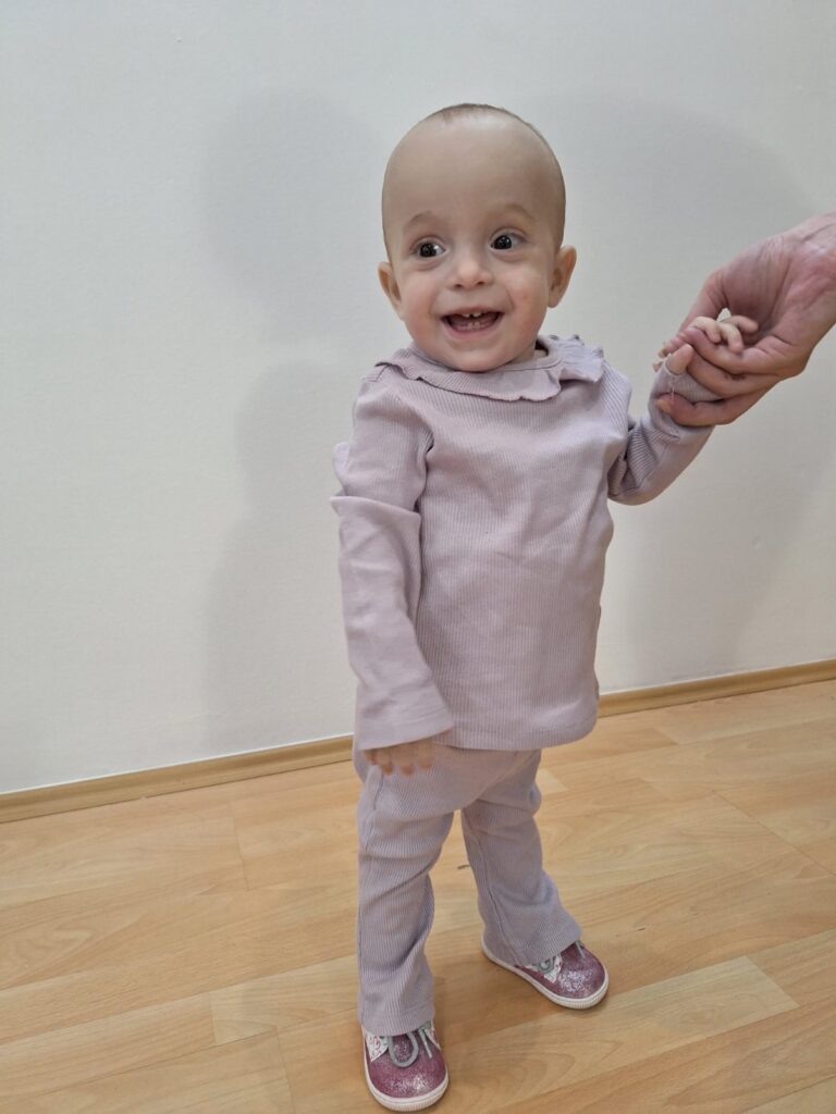 Aleksandar Topalović donirao svojoj bebi jetru
Ne treba blur na lice bebe.
Privatna arhiva
