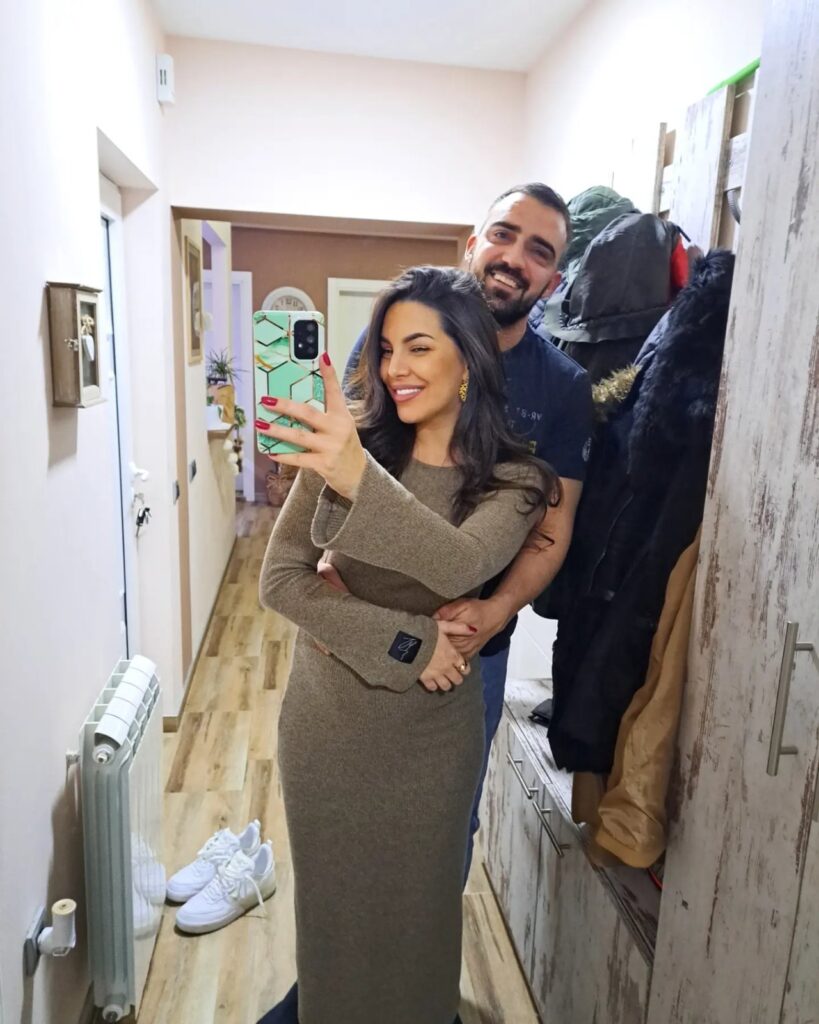 Ivana transplantacija, 
Ivana je pre 5 godina prošla transplantaciju i dobila novu jetru, a sad čeka bebu  Ivana Joksić