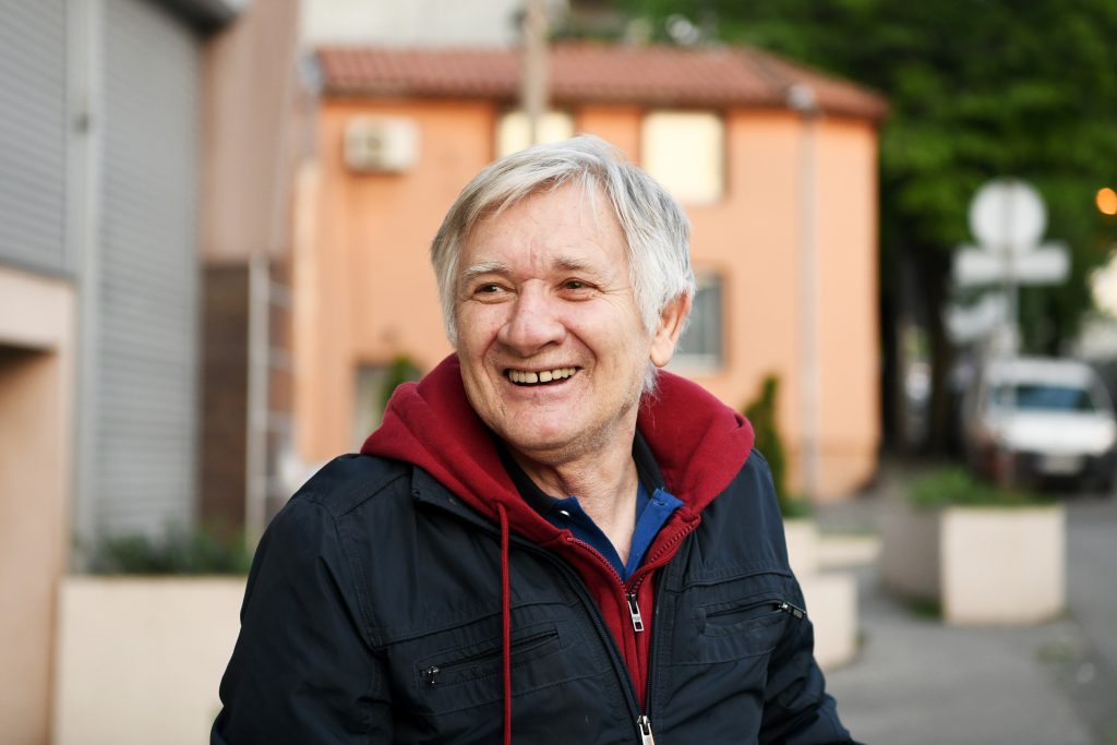 BEOGRAD 21.04.2020 Novica Zdravković, šetnja sa penzionerima, prvi put šetnja starijih osoba, penzioneri Foto:Vesna Lalić/Nova.rs