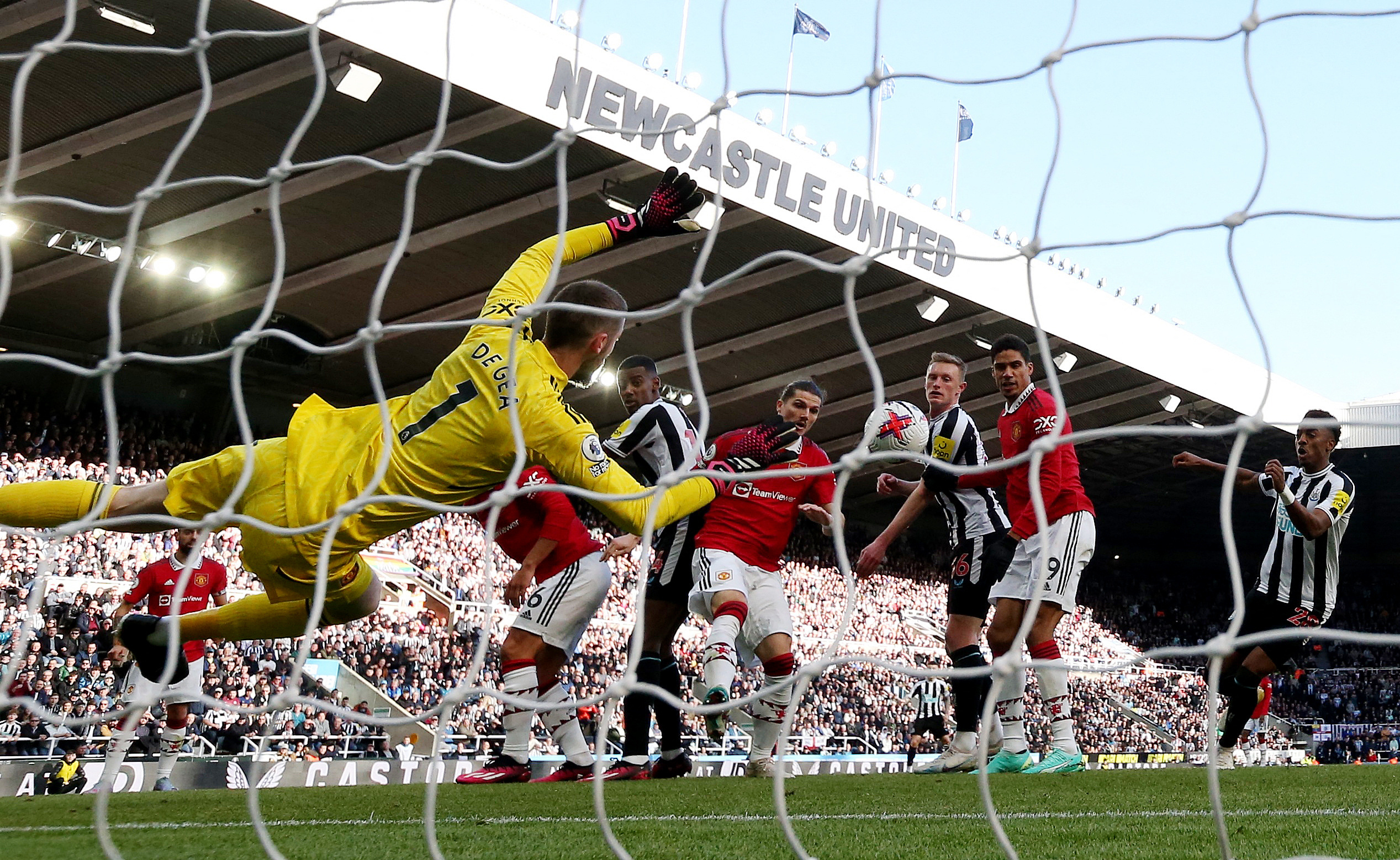 Premier League - Newcastle United v Manchester United