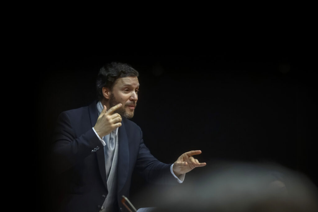 04.03.2022. sezona 2021/2022 Bas smo vas se uzeleli
Stanislav Kocanovski
Mark Buskov, violina
E. V. Korngold: Koncert za violinu i orkestar
G. Maler: Simfonija br.1 
Beograd, 04.03.2022.
foto Marko Djokovic/BEOGRADSKA FILHARMONIJA