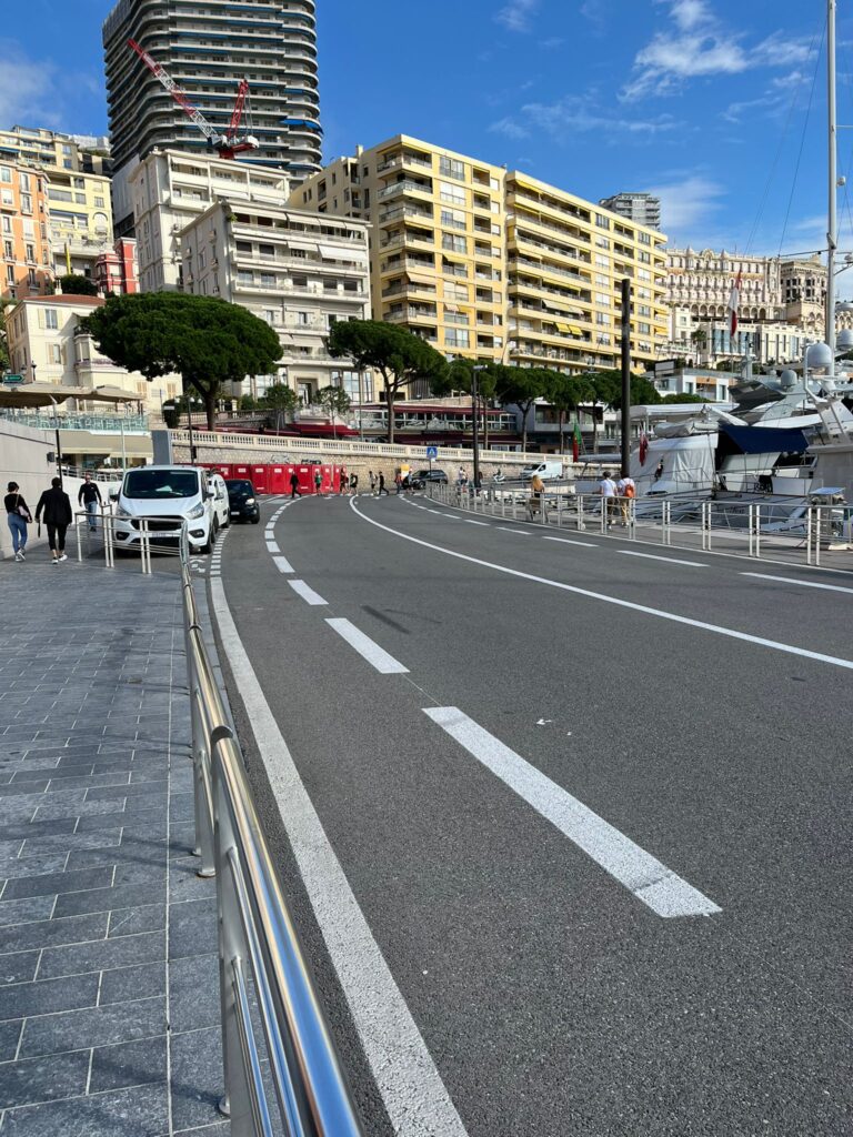 1729786885-WhatsApp-Image-2024-10-24-at-18.03.41-1-768x1024.jpeg
