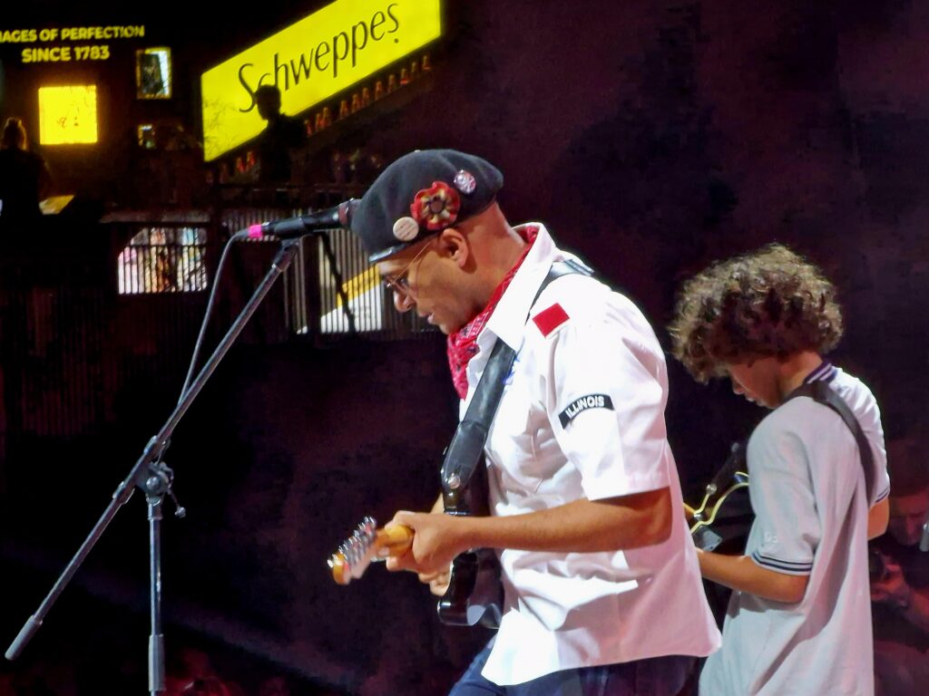 1735572839-13-Tom-Morello-sa-sinom-Romanom-EXIT-2024-foto-Zorica-Kojic-1024x768.jpg
