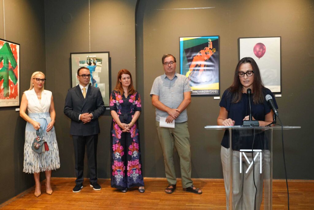 Otvorena je izložba plakata Olimpijskih igara u Sarajevu: 40 godina posle. Muzej primenjene umetnosti, MPU