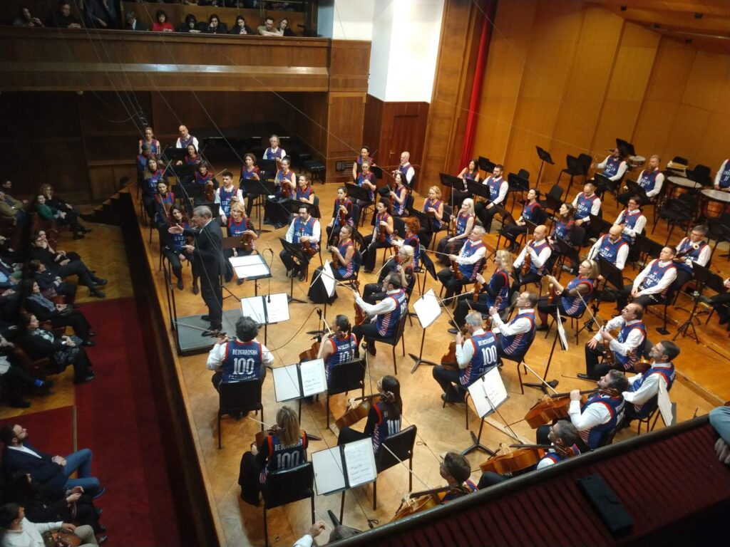 Beogradska filharmonija održala koncert na Kolarcu u dresovima reprezentacije Foto: Beogradska filharmonija