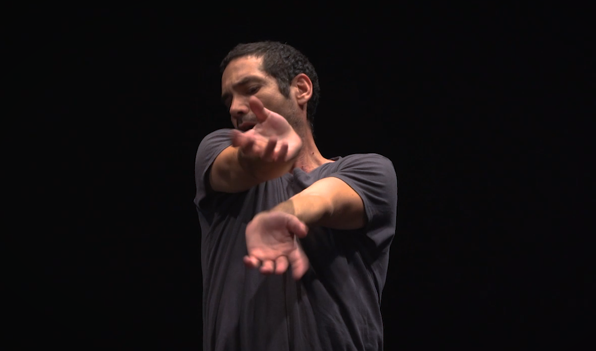 First-things-1st-di-Michael-Getman-ph.-Idan-Herson