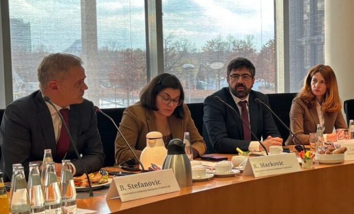 Srpska opozicija u Bundestagu