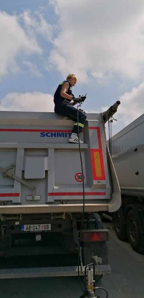 Andrijana Kuzmanović, profesionalna vozačica kamiona Foto: Privatna arhiva